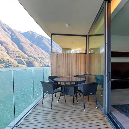 Daire Lakefront Private Parking And Pool