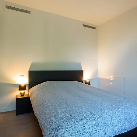 Lakefront Private Parking And Pool لاليو