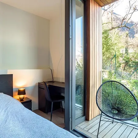 Apartment Lakefront Private Parking And Pool *