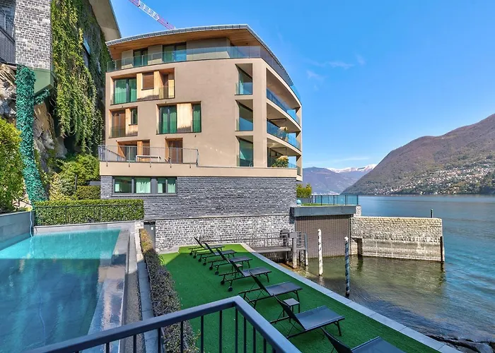 Lakefront Private Parking And Pool شقة