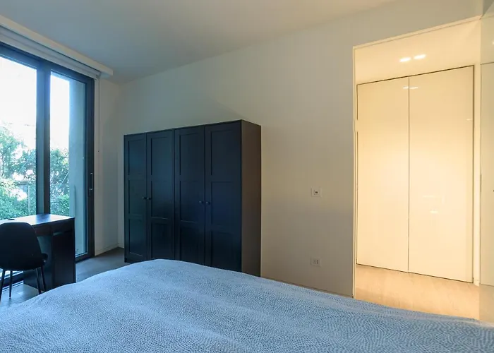 公寓 Lakefront Private Parking And Pool