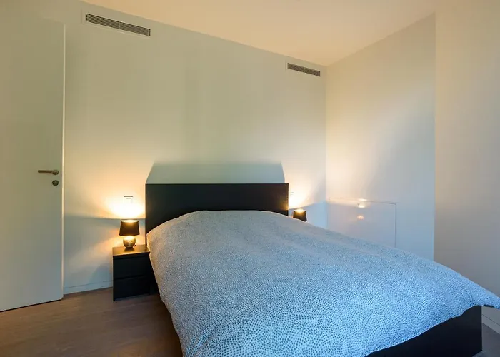 Lakefront Private Parking And Pool 拉利奥