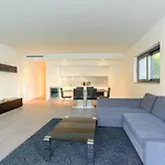 Lakefront Private Parking And Pool Апартаменты Лалльо